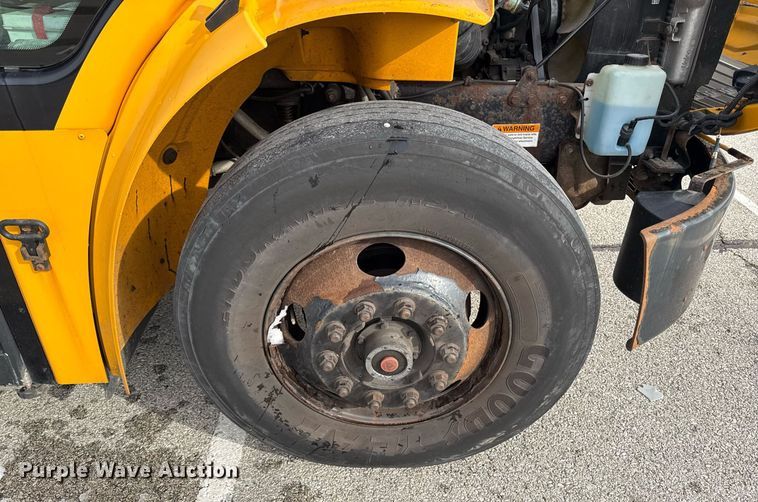 image for item DQ6684 2011 Thomas Built Saf-T-Liner C2 school bus