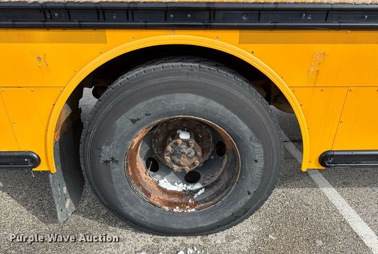 image for item DQ6684 2011 Thomas Built Saf-T-Liner C2 school bus