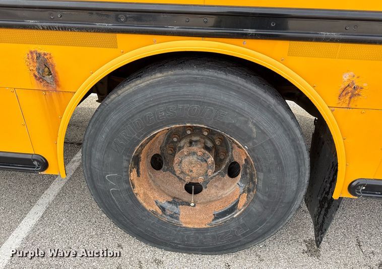 image for item DQ6684 2011 Thomas Built Saf-T-Liner C2 school bus