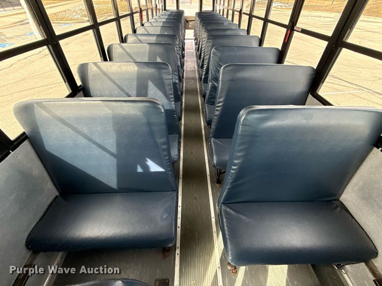 image for item DQ6685 2011 Thomas Built Saf-T-liner C2 school bus