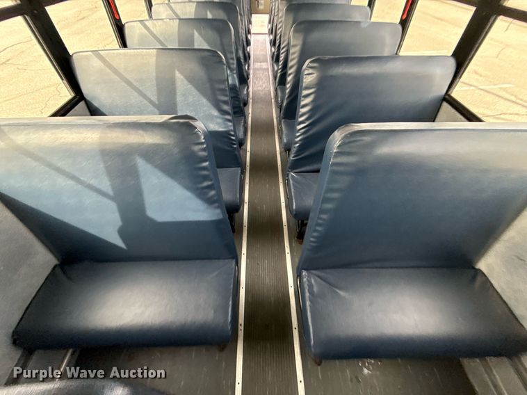 image for item DQ6685 2011 Thomas Built Saf-T-liner C2 school bus