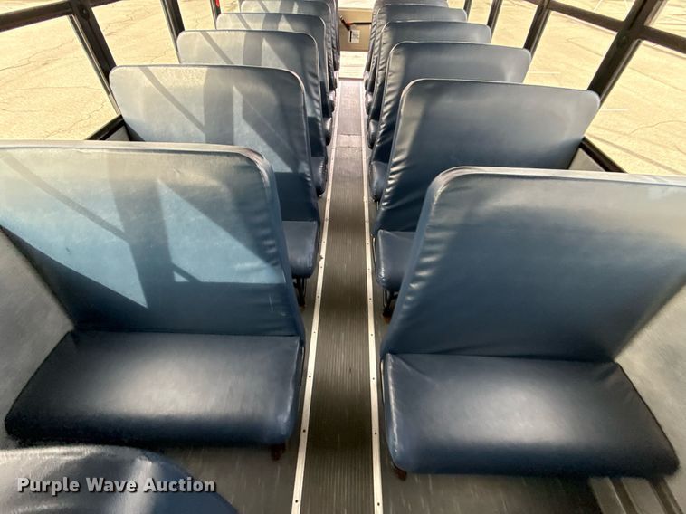 image for item DQ6685 2011 Thomas Built Saf-T-liner C2 school bus