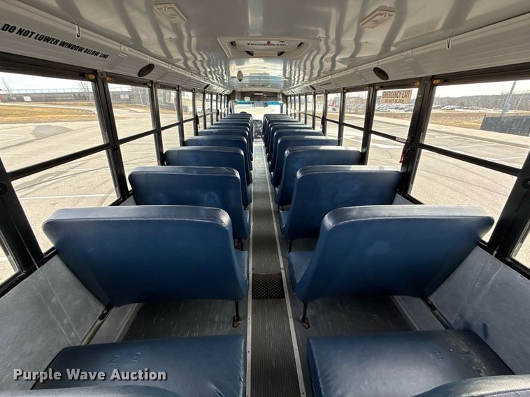 image for item DQ6685 2011 Thomas Built Saf-T-liner C2 school bus