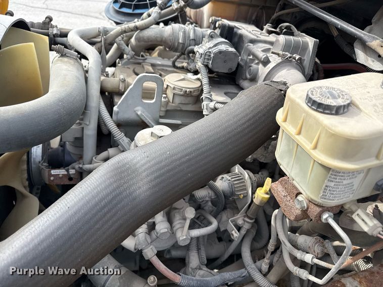 image for item DQ6685 2011 Thomas Built Saf-T-liner C2 school bus