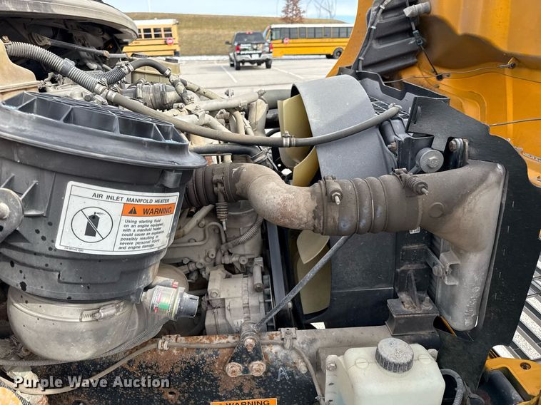 image for item DQ6685 2011 Thomas Built Saf-T-liner C2 school bus