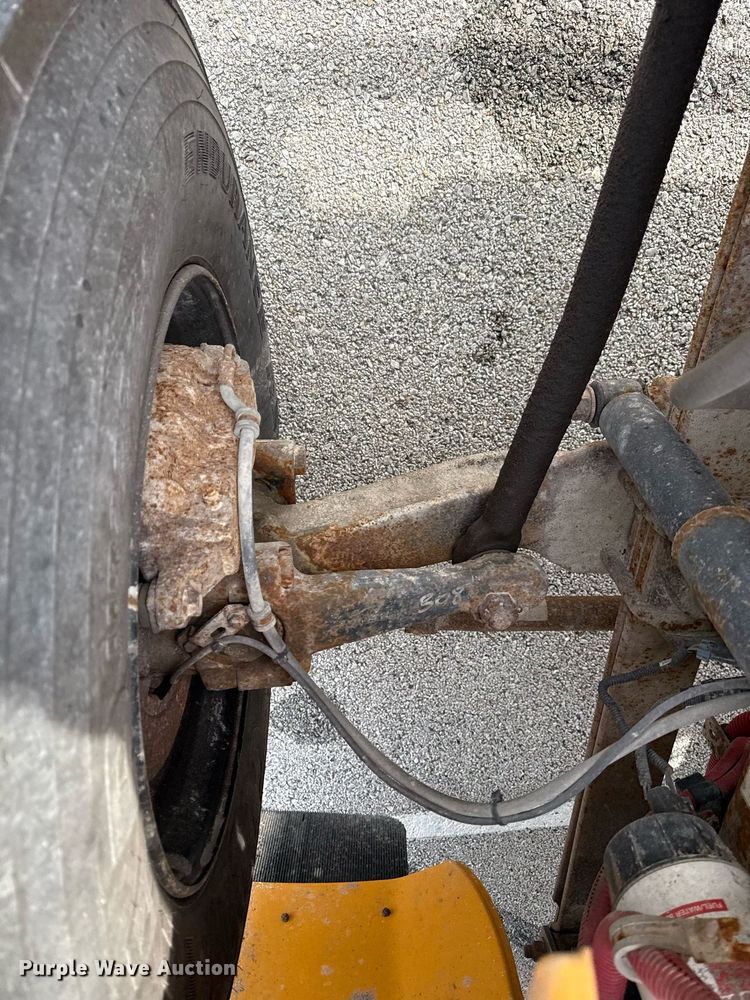 image for item DQ6685 2011 Thomas Built Saf-T-liner C2 school bus