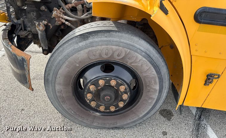 image for item DQ6685 2011 Thomas Built Saf-T-liner C2 school bus