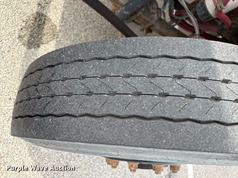 image for item DQ6685 2011 Thomas Built Saf-T-liner C2 school bus