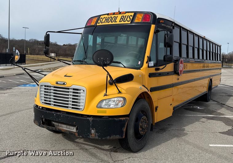 image for item DQ6686 2011 Thomas Built Saf-T-Liner C2 school bus