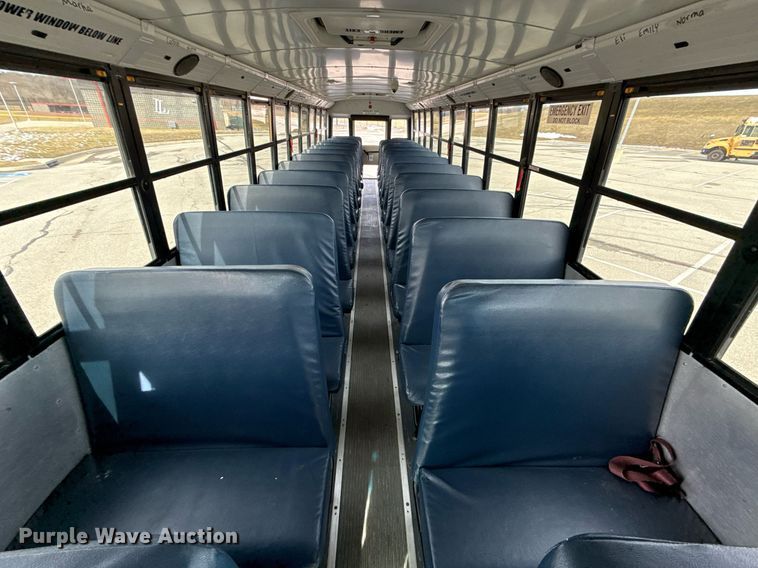 image for item DQ6686 2011 Thomas Built Saf-T-Liner C2 school bus