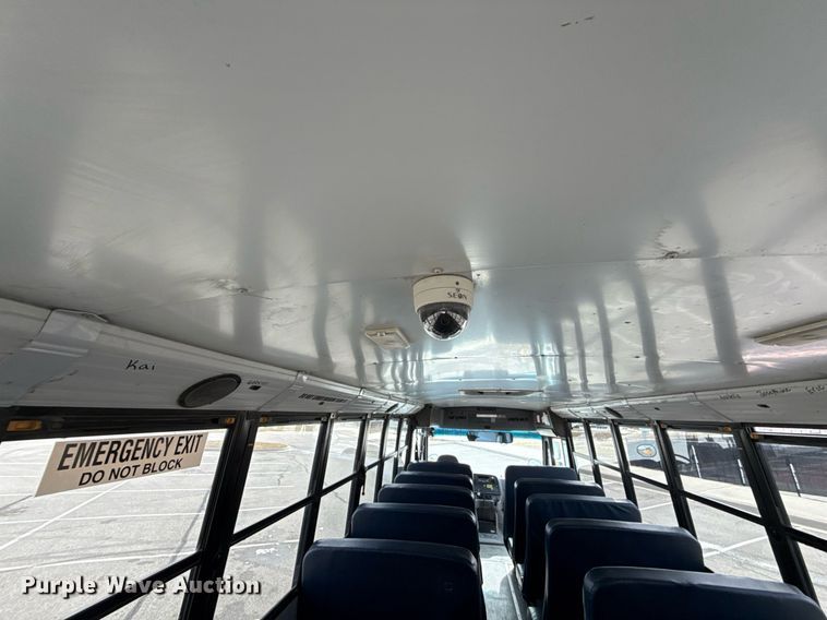 image for item DQ6686 2011 Thomas Built Saf-T-Liner C2 school bus