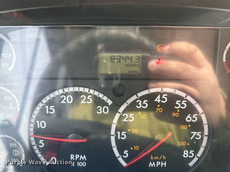 image for item DQ6686 2011 Thomas Built Saf-T-Liner C2 school bus