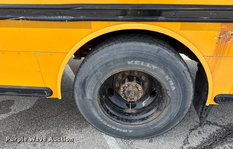 image for item DQ6686 2011 Thomas Built Saf-T-Liner C2 school bus