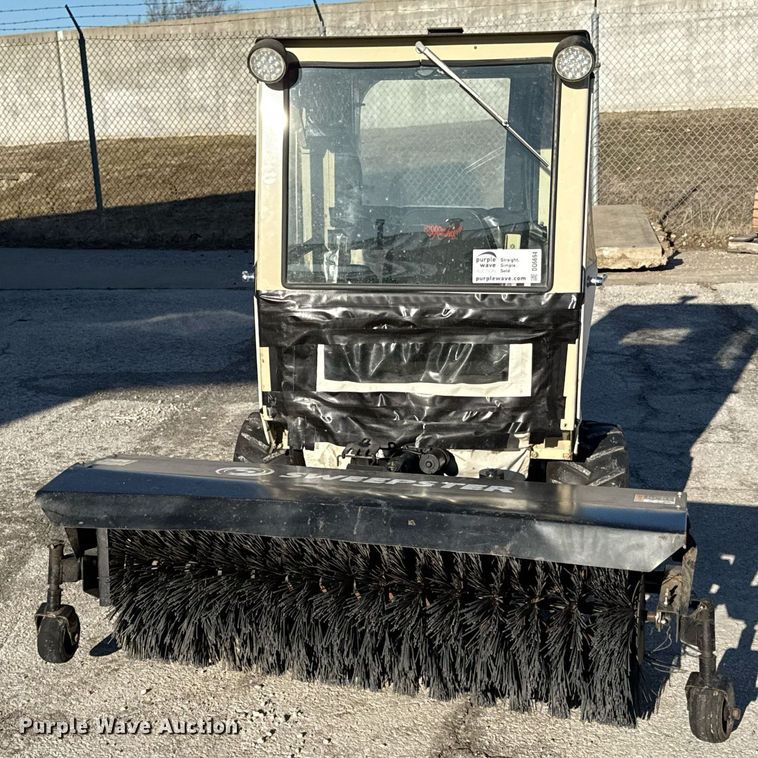 image for item DQ6694 Grasshopper 932 ZTR lawn mower