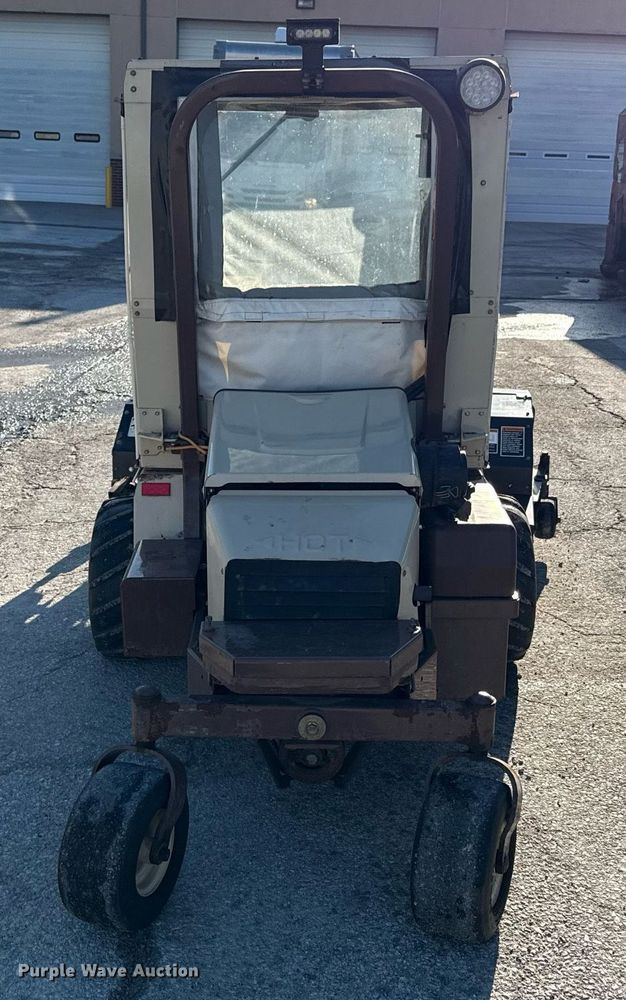 image for item DQ6694 Grasshopper 932 ZTR lawn mower