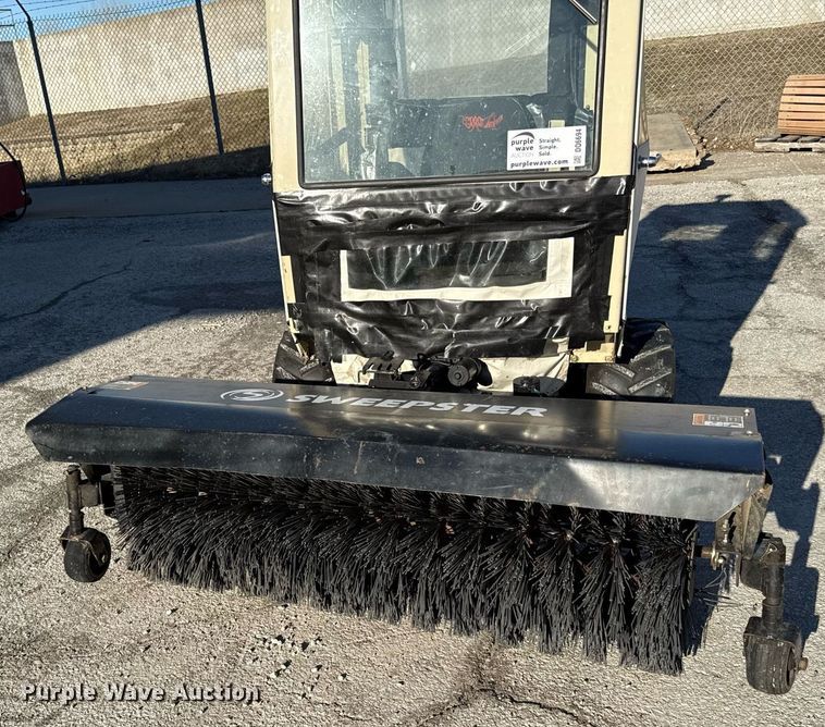 image for item DQ6694 Grasshopper 932 ZTR lawn mower