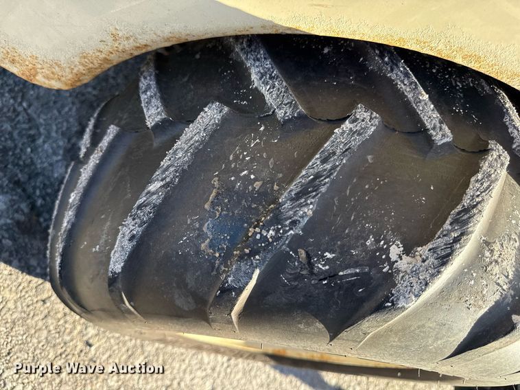 image for item DQ6694 Grasshopper 932 ZTR lawn mower