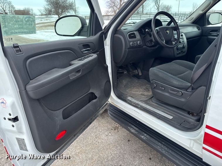 image for item DT0581 2008 Chevrolet Suburban SUV