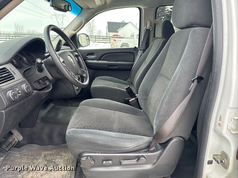 image for item DT0581 2008 Chevrolet Suburban SUV