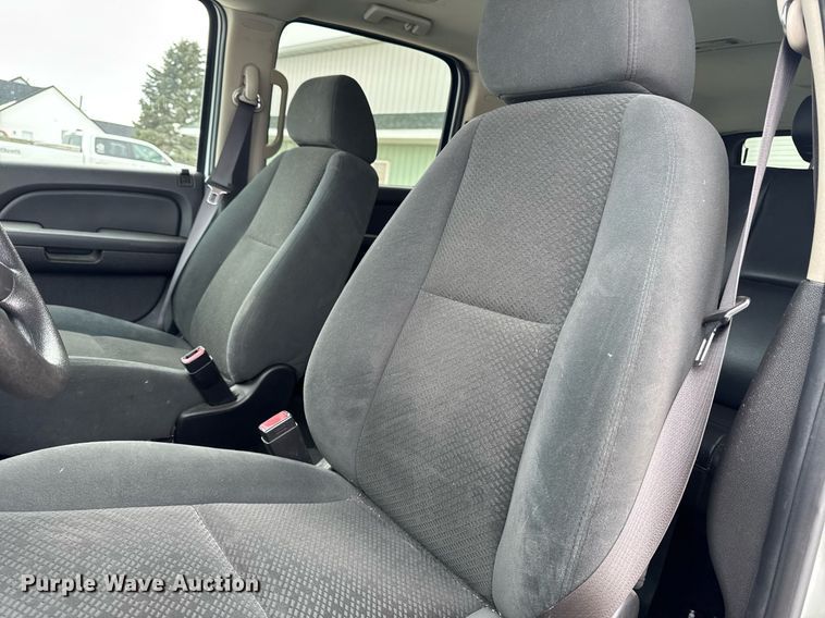 image for item DT0581 2008 Chevrolet Suburban SUV