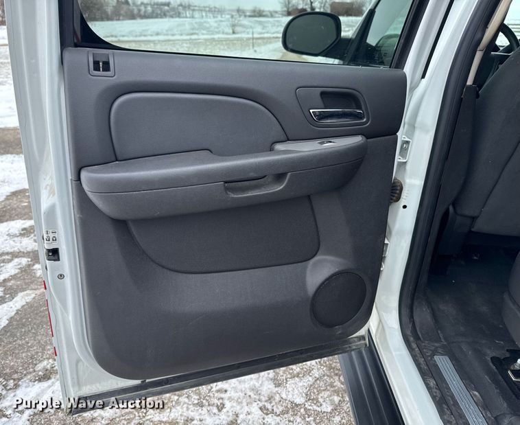 image for item DT0581 2008 Chevrolet Suburban SUV