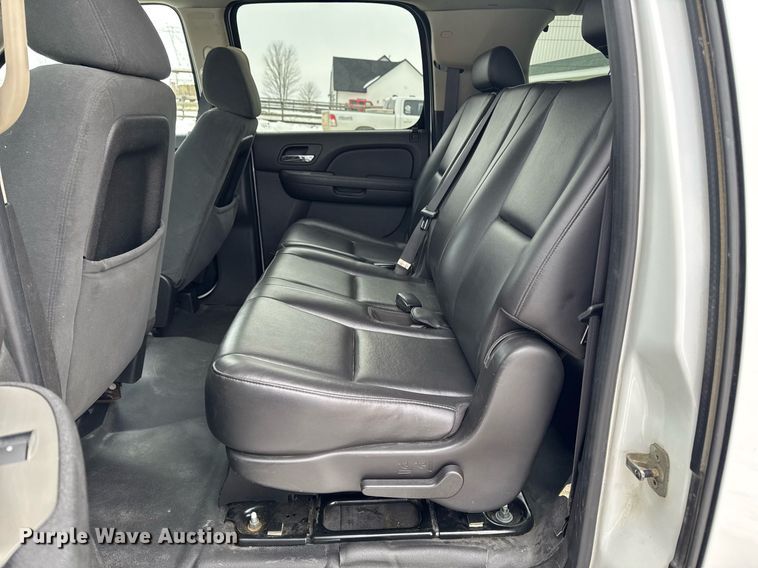 image for item DT0581 2008 Chevrolet Suburban SUV