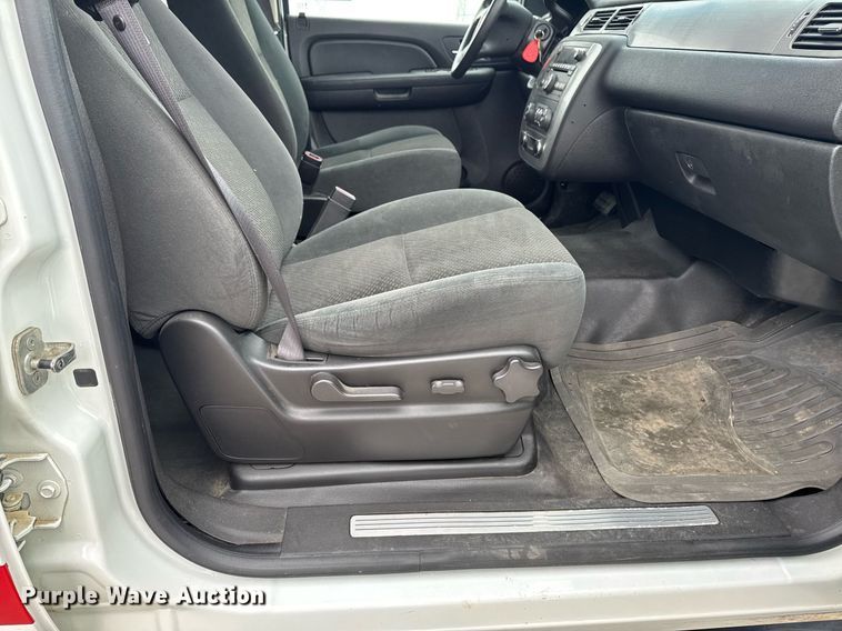 image for item DT0581 2008 Chevrolet Suburban SUV
