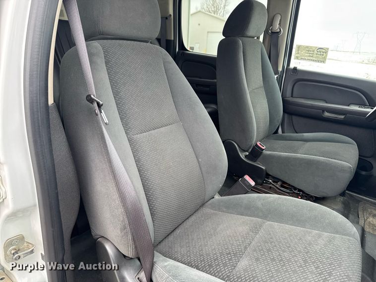 image for item DT0581 2008 Chevrolet Suburban SUV