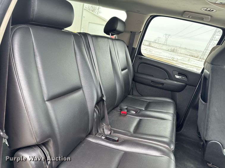 image for item DT0581 2008 Chevrolet Suburban SUV