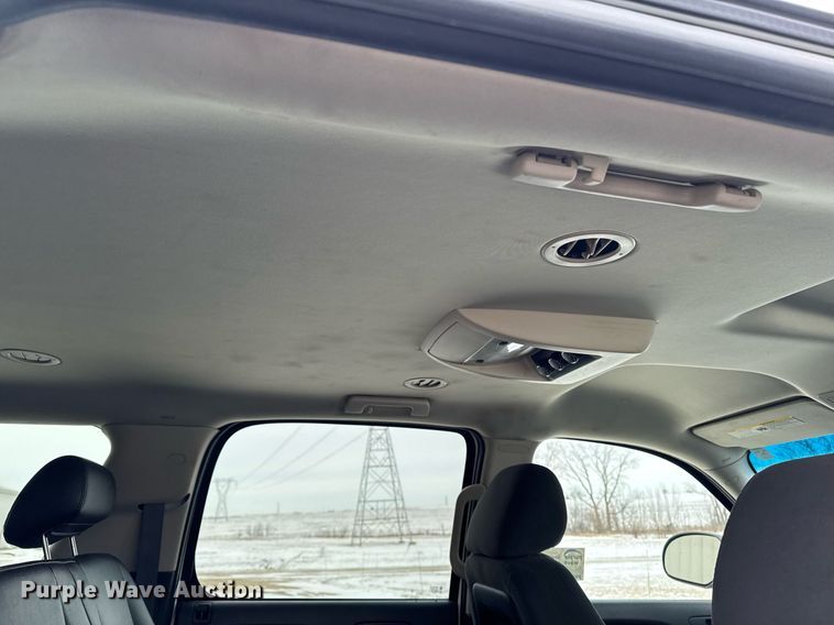 image for item DT0581 2008 Chevrolet Suburban SUV