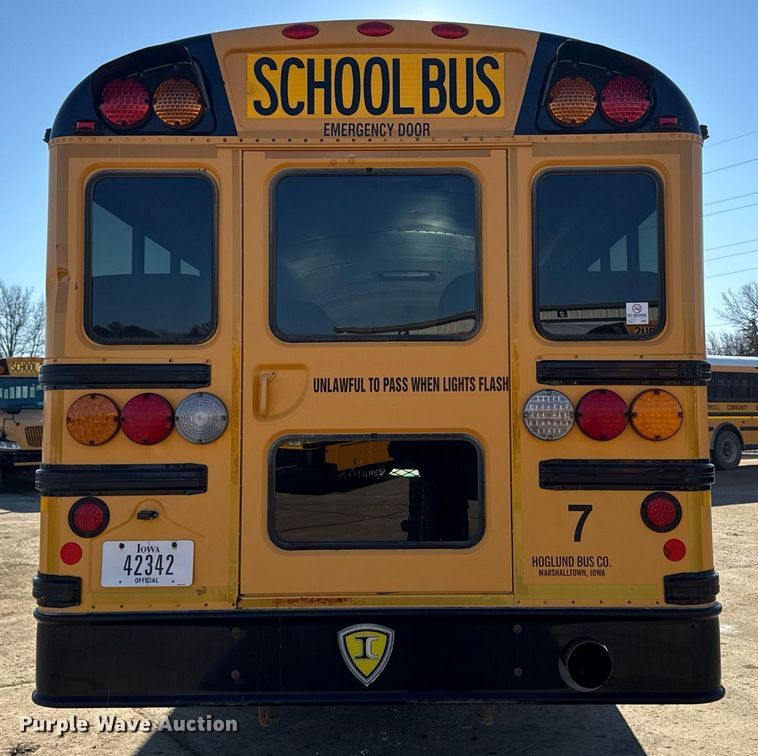 image for item DT0626 2013 IC PB10500 school bus