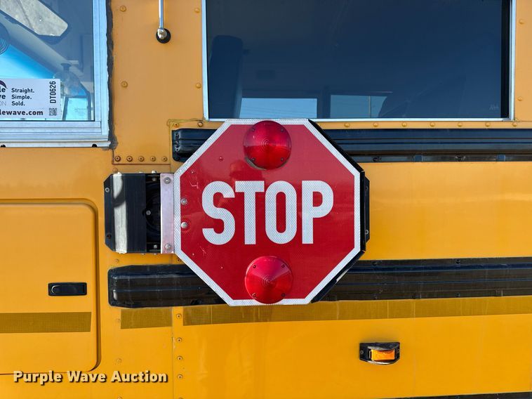 image for item DT0626 2013 IC PB10500 school bus
