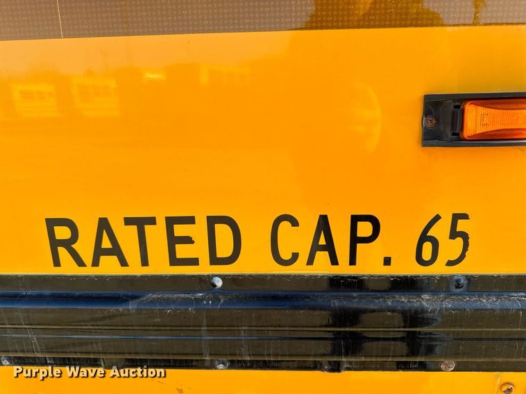 image for item DT0626 2013 IC PB10500 school bus