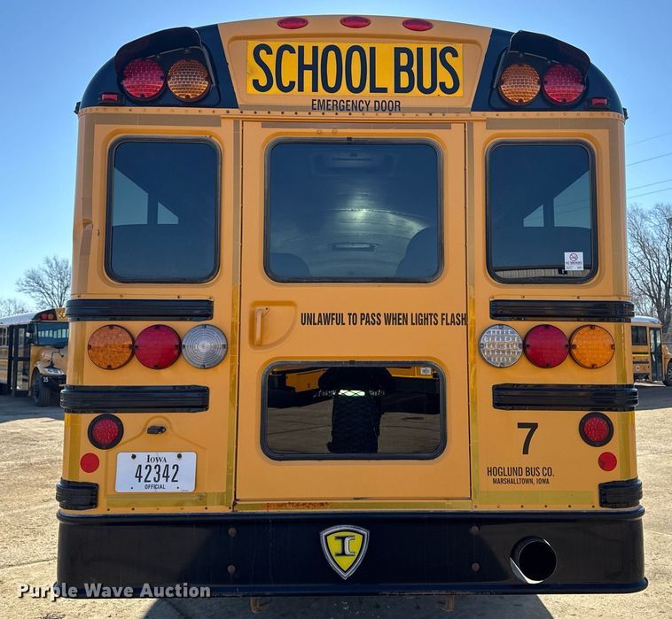 image for item DT0626 2013 IC PB10500 school bus
