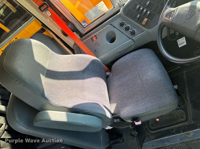 image for item DT0626 2013 IC PB10500 school bus