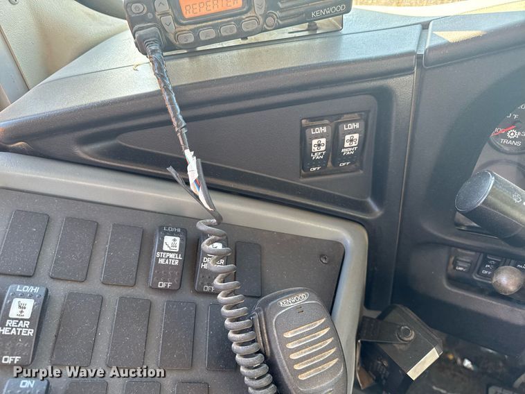 image for item DT0626 2013 IC PB10500 school bus