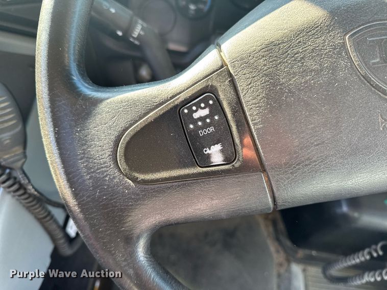 image for item DT0626 2013 IC PB10500 school bus