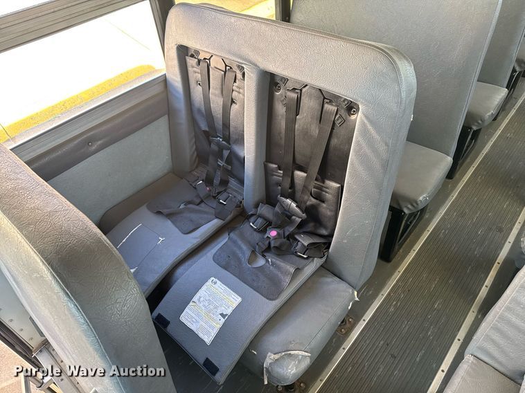 image for item DT0626 2013 IC PB10500 school bus