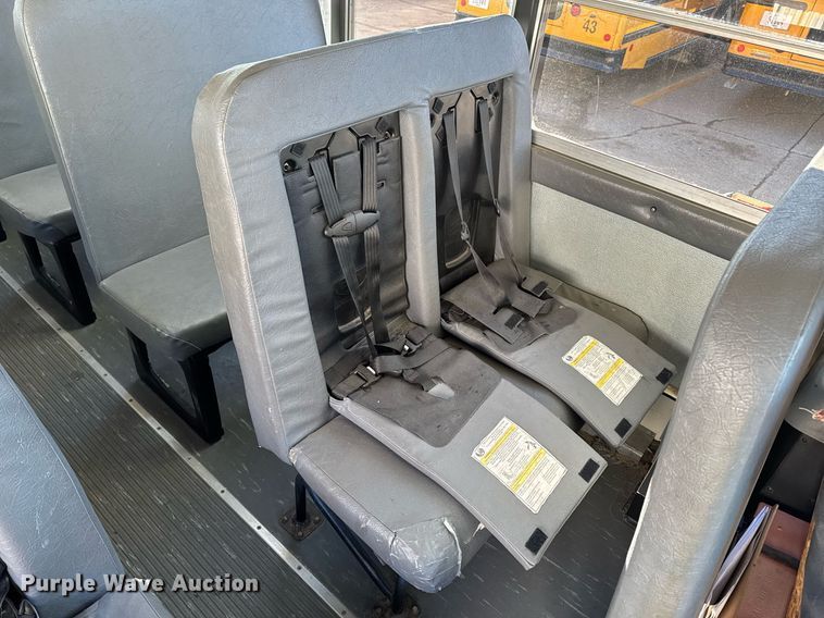 image for item DT0626 2013 IC PB10500 school bus