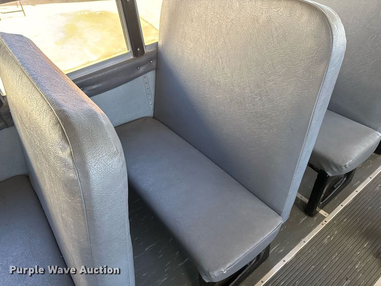 image for item DT0626 2013 IC PB10500 school bus