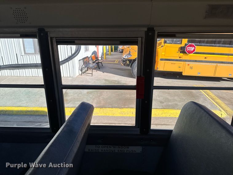 image for item DT0626 2013 IC PB10500 school bus