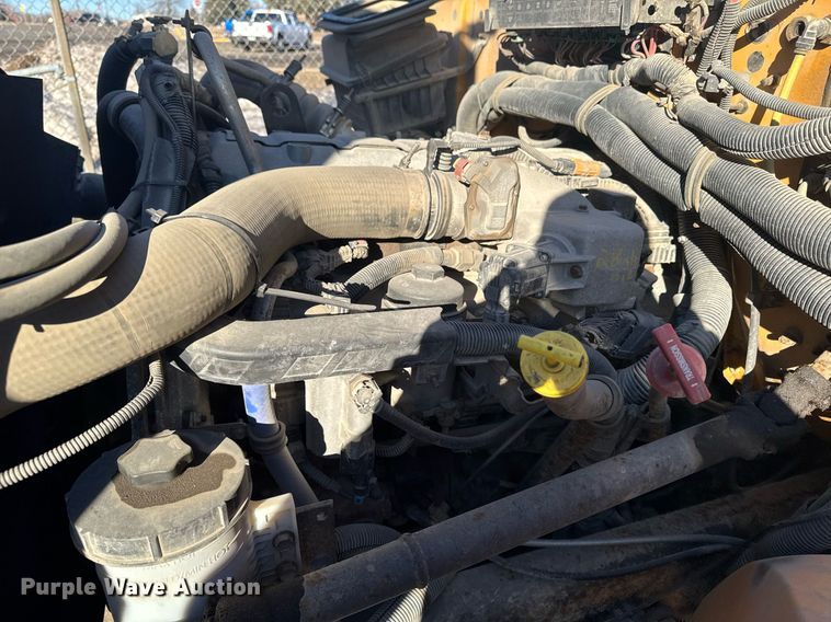 image for item DT0626 2013 IC PB10500 school bus