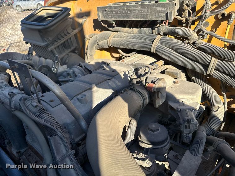 image for item DT0626 2013 IC PB10500 school bus