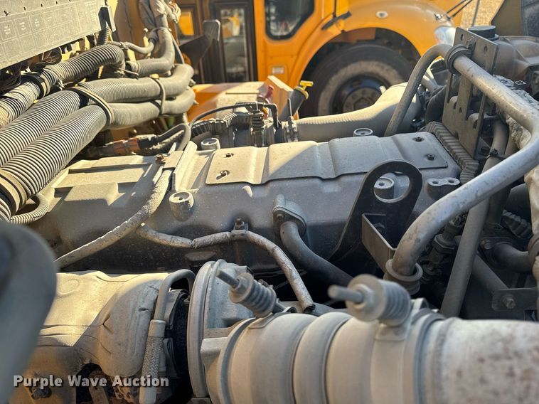 image for item DT0626 2013 IC PB10500 school bus