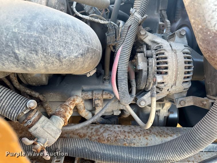 image for item DT0626 2013 IC PB10500 school bus