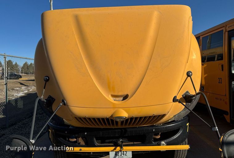 image for item DT0626 2013 IC PB10500 school bus