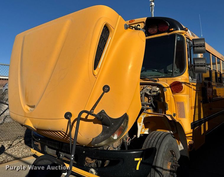 image for item DT0626 2013 IC PB10500 school bus