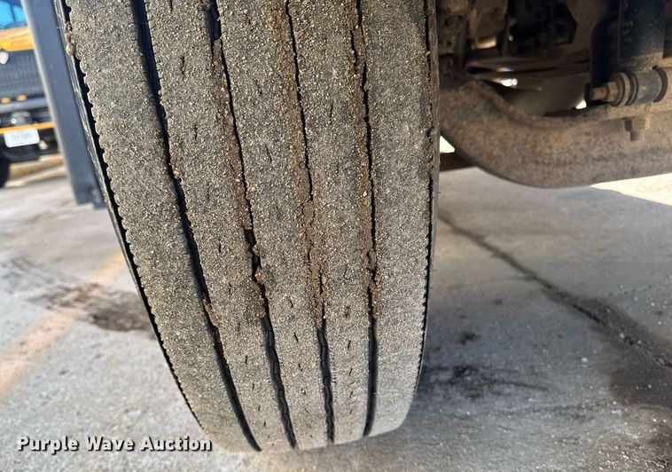 image for item DT0626 2013 IC PB10500 school bus