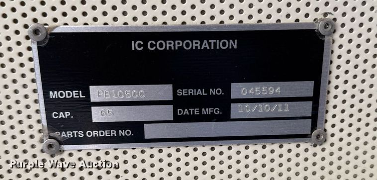 image for item DT0626 2013 IC PB10500 school bus