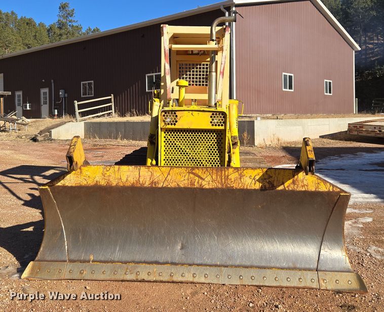 image for item DT7051 1970 Case 1150 dozer